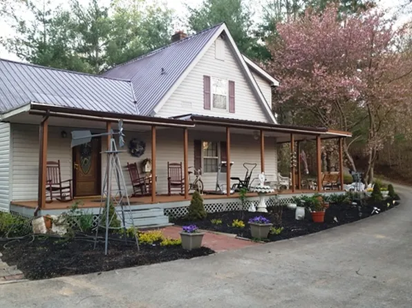 94 Graystone Rd, Bassett, VA 24055