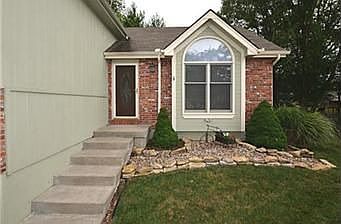 2nd image of 206 Woodhaven Dr