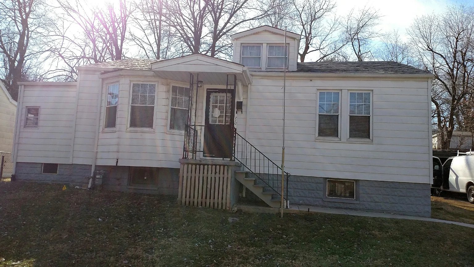710 W Monroe St photo 1
