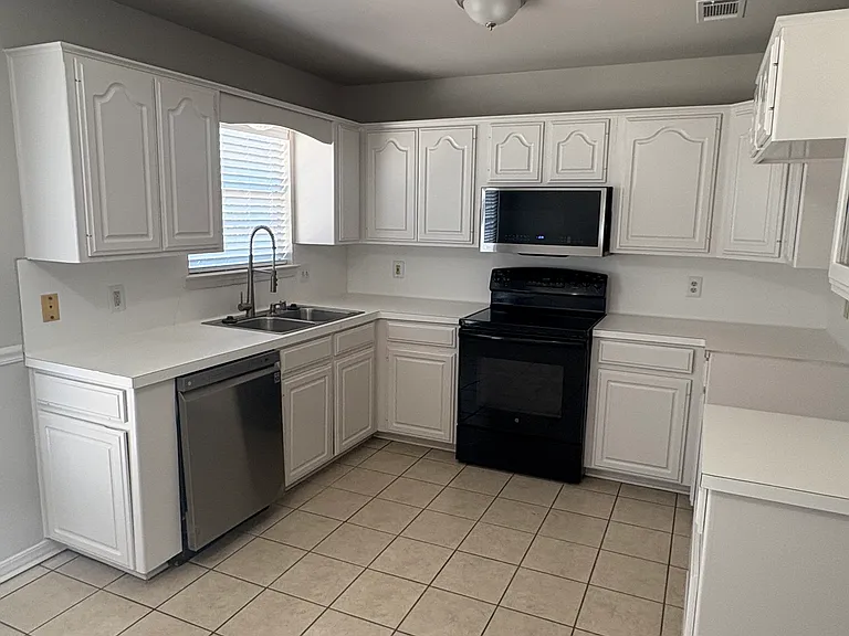 12 Jay Cir — Photo 5