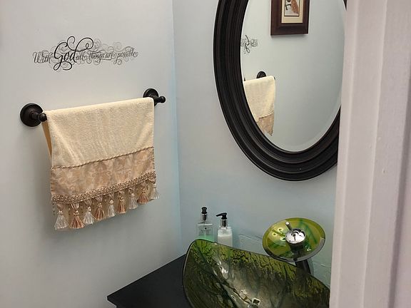 5th image of 220 Foxtail Dr APT D