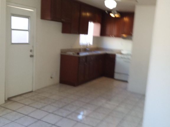 2nd image of 908 E Brett St