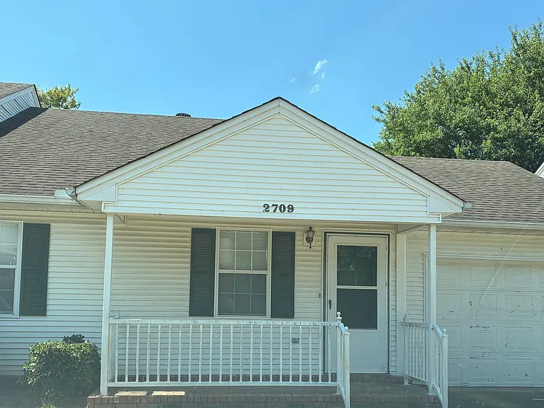2709 Oak Meadow Pl — Photo 1
