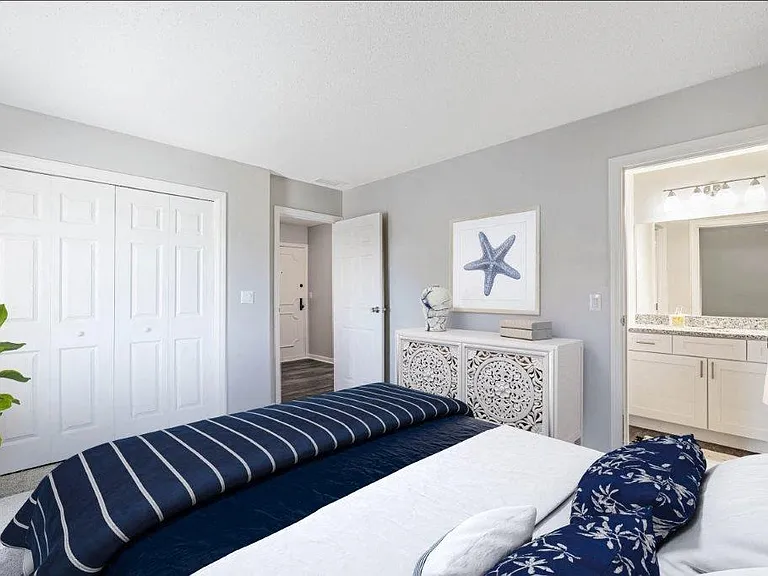 Regency Lakeside Apartment Homes — Photo 10
