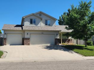 3374 Wild West Ln, Wellington, CO 80549