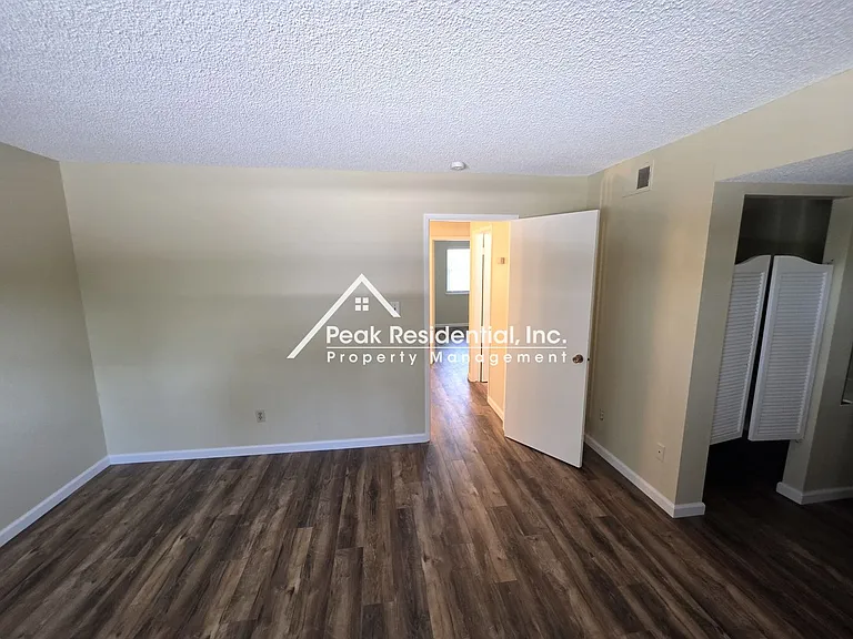 6691 Greenback Ln — Photo 18
