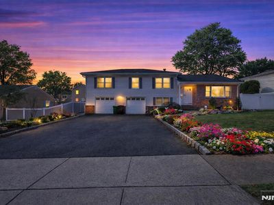 206 Harwood Pl, Paramus, NJ, 07652