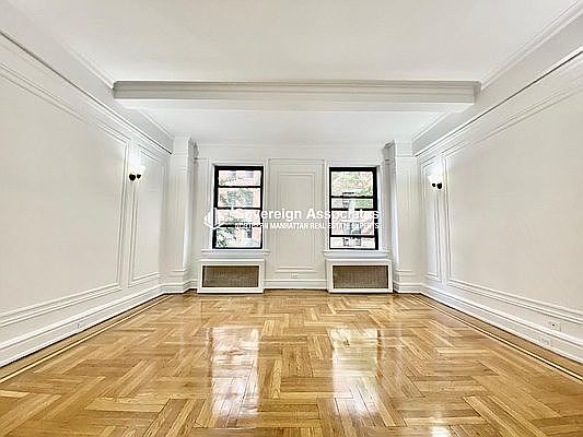 4th image of 308 W 104th St #22A