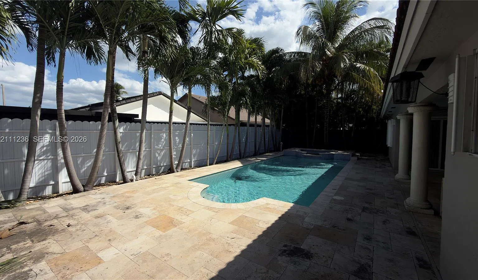 4 bed, 3.0 bath, 2187 sqft, $4,200 — Photo 3
