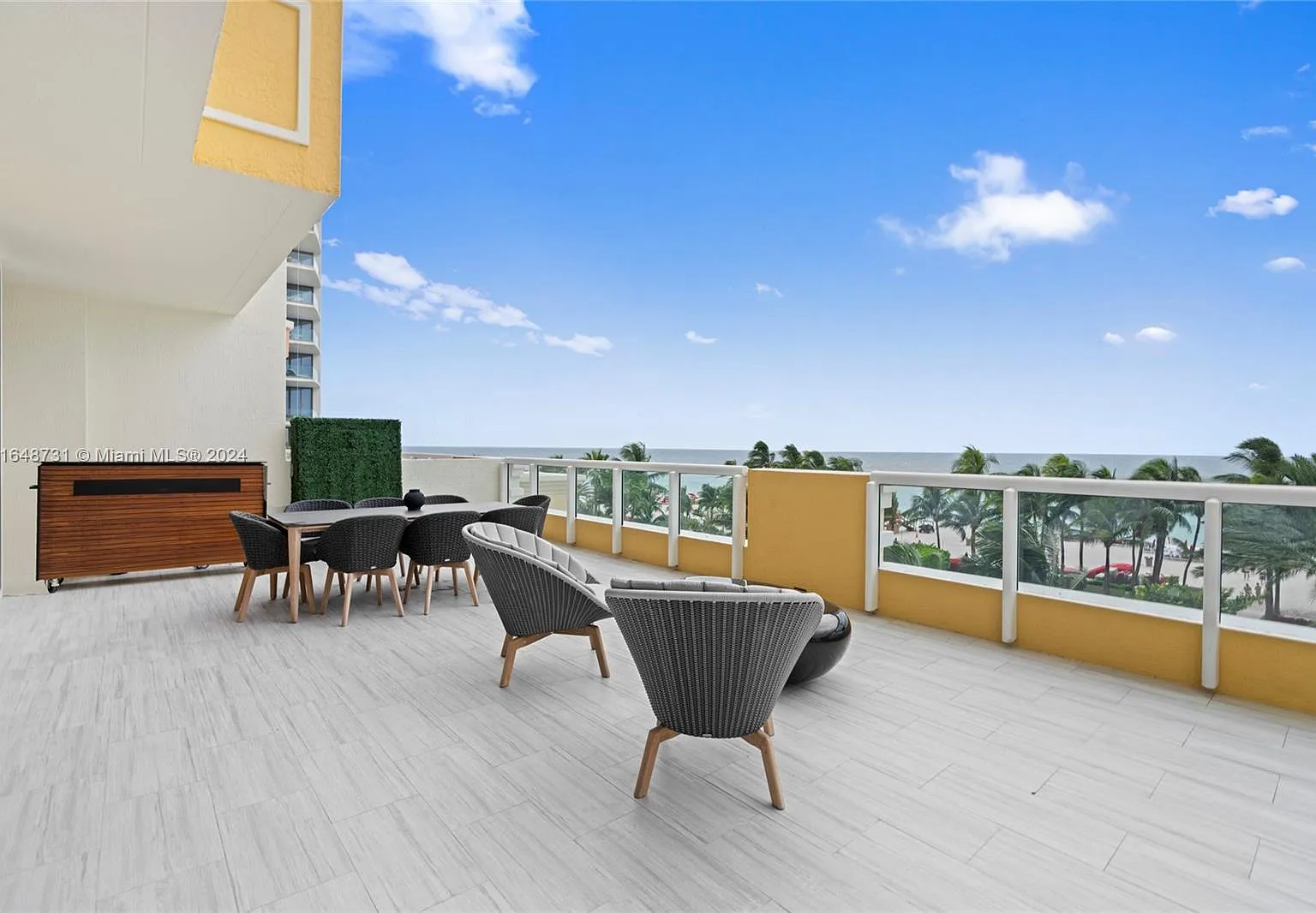 3 bed, 2241 sqft, $25,000 — Photo 3