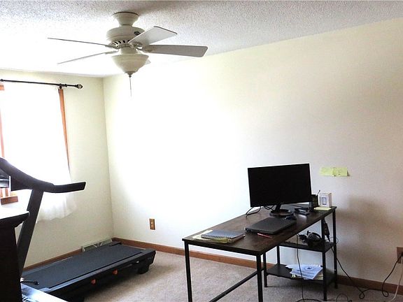 4th image of 1054 Castlebar Dr