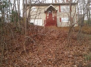 1180 Sherwood Dr, Christiansburg, VA 24073