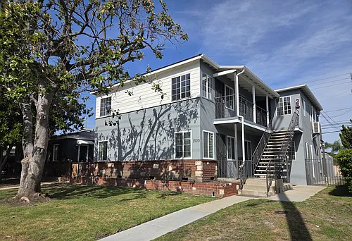 1520 N Hollywood Way #C Photo 1