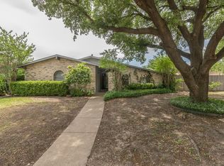 745 Greenhill Ln, Grand Prairie, TX 75052