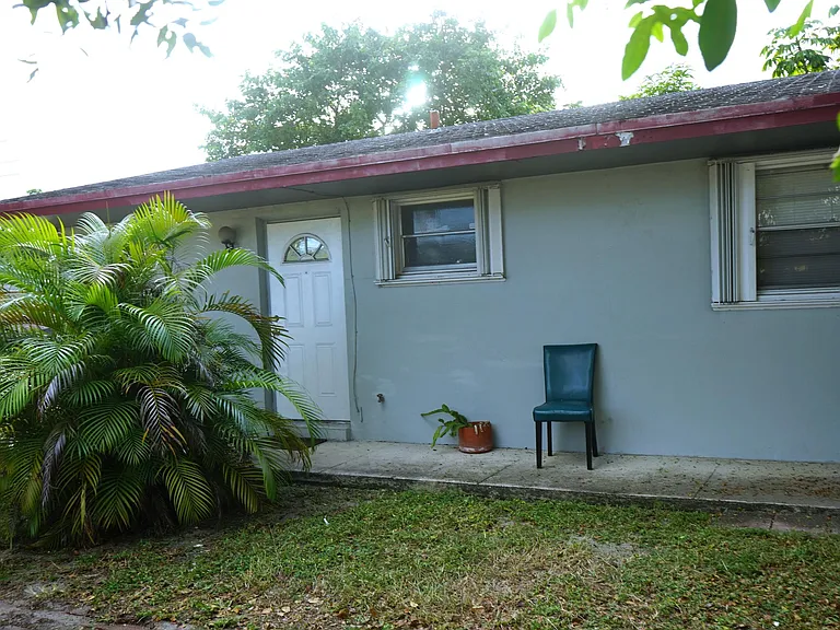 1957 Liberty St #1 — Photo 9
