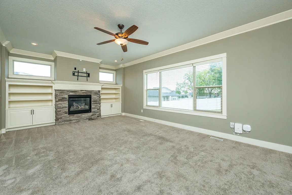 next background image