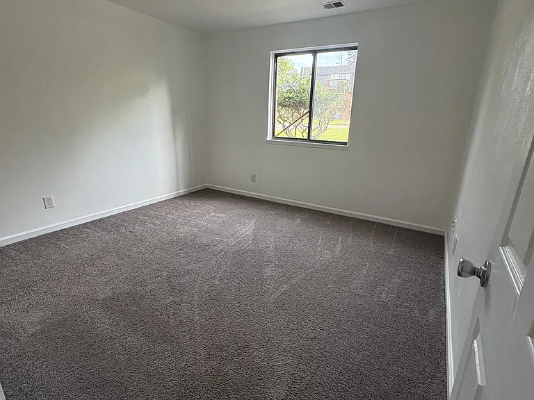 1317 Michigan Ave W #4 — Photo 10