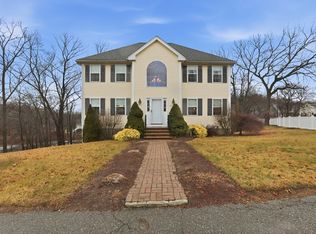 233 Bartholomew St, Peabody, MA 01960