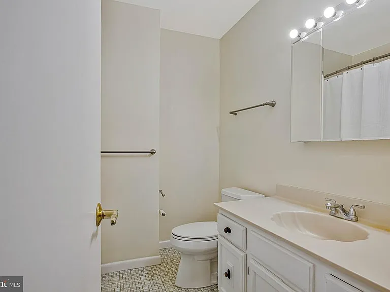 607 Ridge Dr — Photo 10