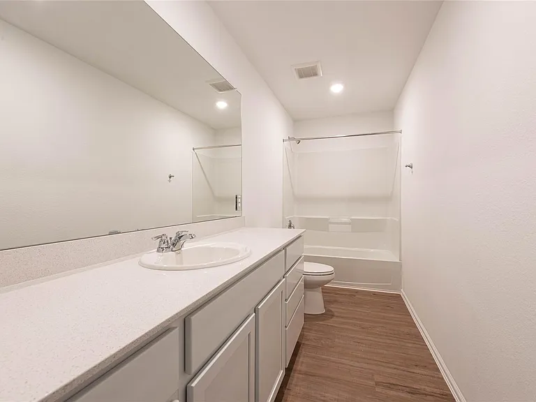 913 Oak Mist Ln — Photo 12