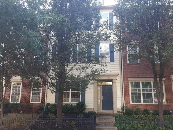 20333 Bowfonds St, Ashburn, VA 20147