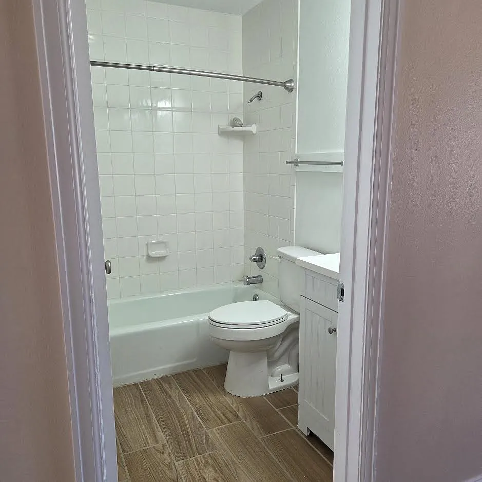 2 bed, $1,650 — Photo 3