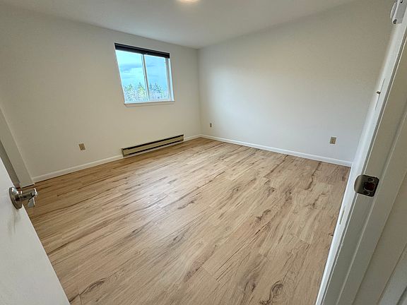 3rd image of 1602 W Koch St Unit 2