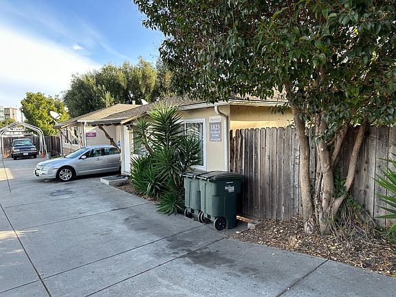 5th image of 1823 Woodland Ave