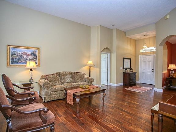 4th image of 6831 Sylvan Woods Dr