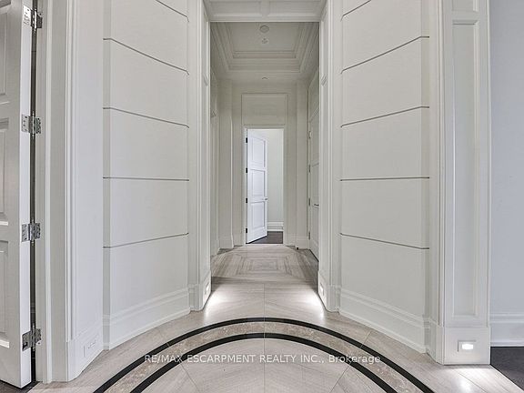 4th image of 300 Randall St #Penthouse 5