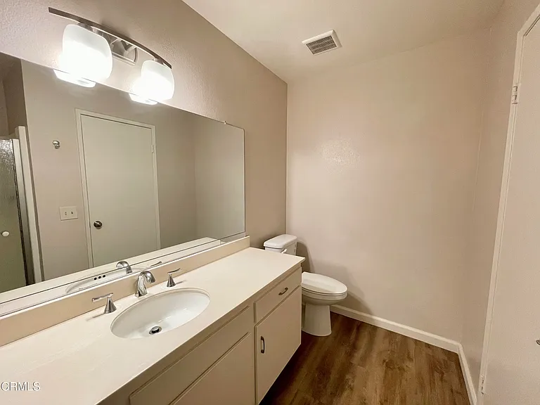 936 Belmont Ave — Photo 16