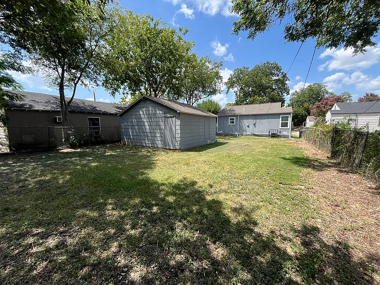 2546 Searcy Dr — Photo 13