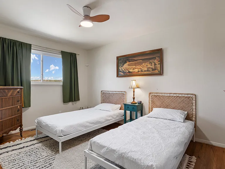 2215 E San Miguel St — Photo 22