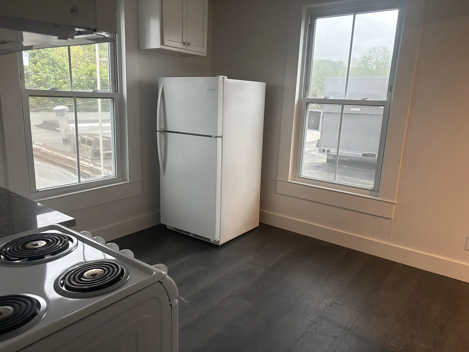 2 bed, 1000 sqft, $2,450 — Photo 3