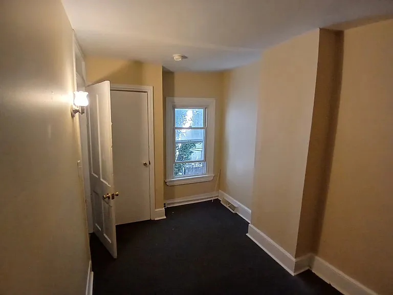 1117 Pleasant St — Photo 16