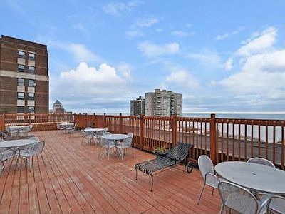 4th image of 1040 W Granville Ave APT 324