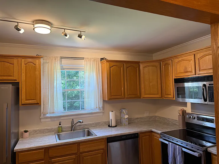 1607 Litton Ave — Photo 9