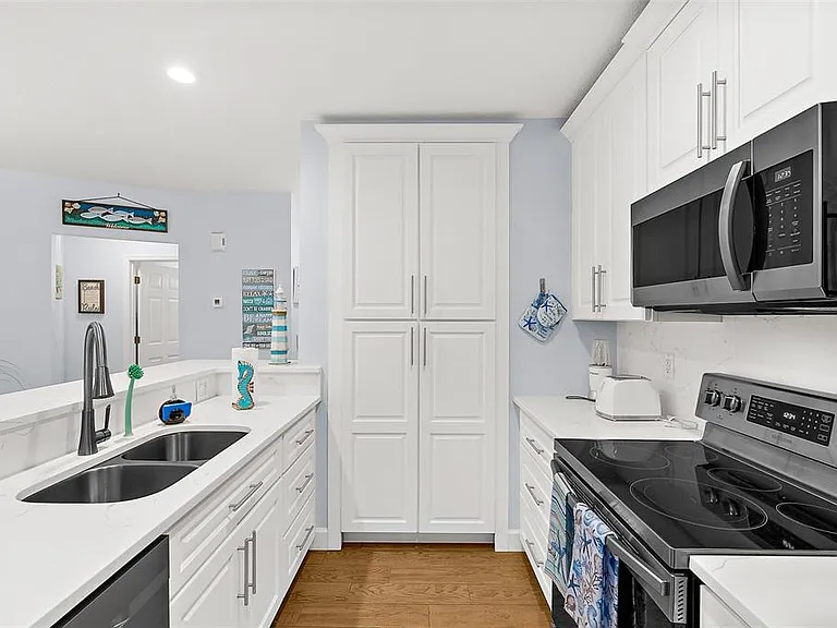 300 Marina Bay Dr #106 — Photo 18