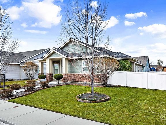 3rd image of 3725 S Teakwood Dr