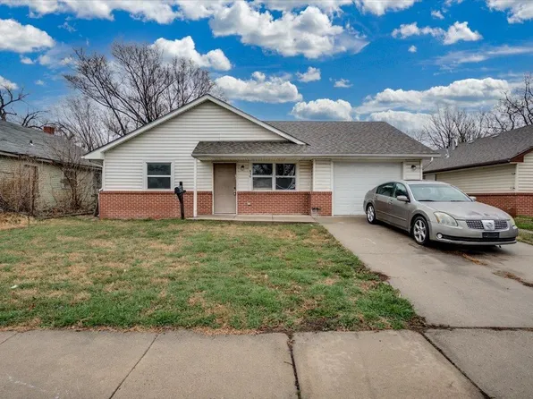 838 N Grove St, Wichita, KS 67214