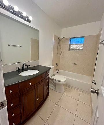 3rd image of 4105 Woodside Dr APT 4