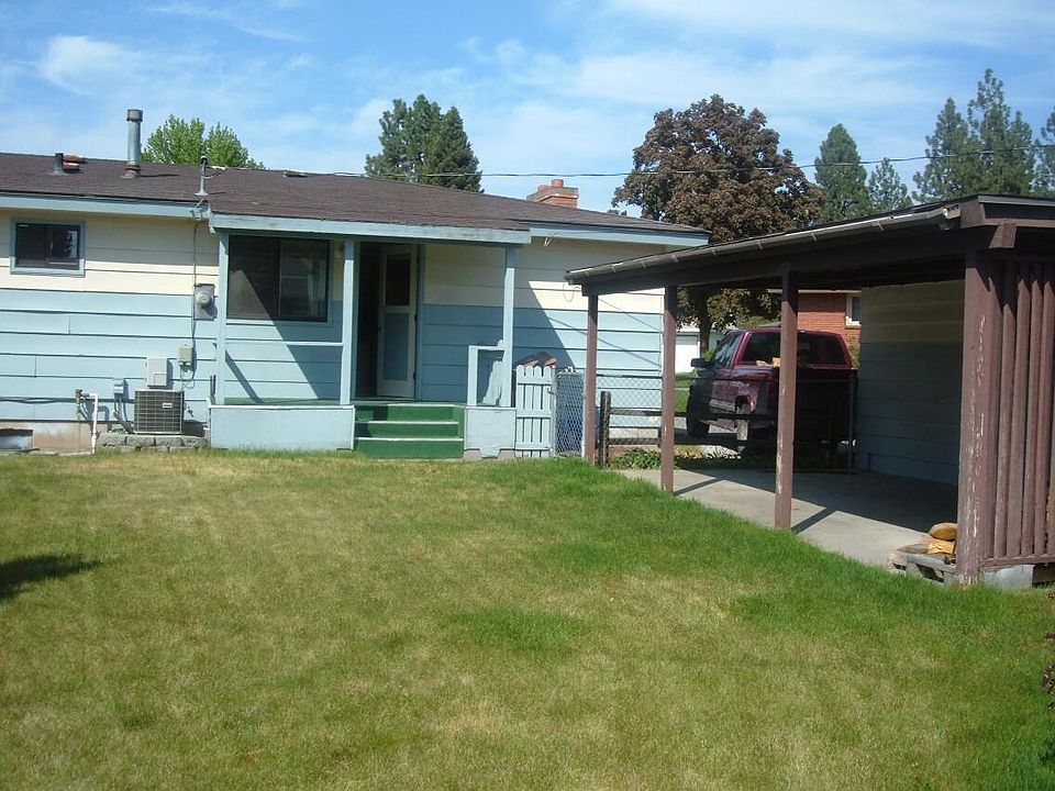 2nd image of 2388 W Rosewood Ave