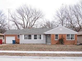 301 Highland Rd, Coffeyville, KS 67337