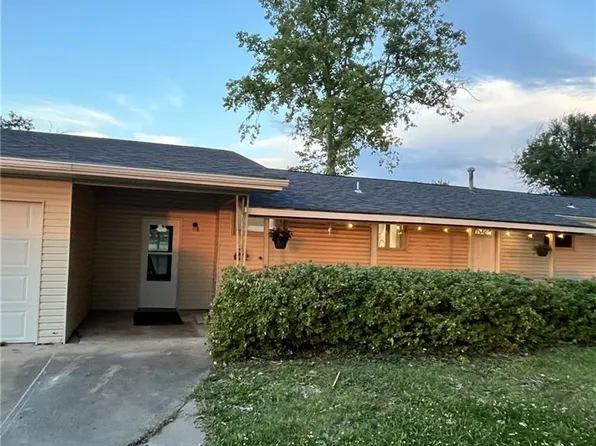 1116 N 3rd St, Fredonia, KS 66736