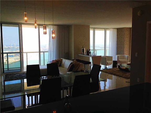4th image of 50 Biscayne Blvd APT 4110