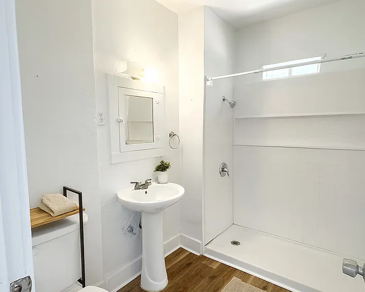 935 W Ridgewood Ct — Photo 6
