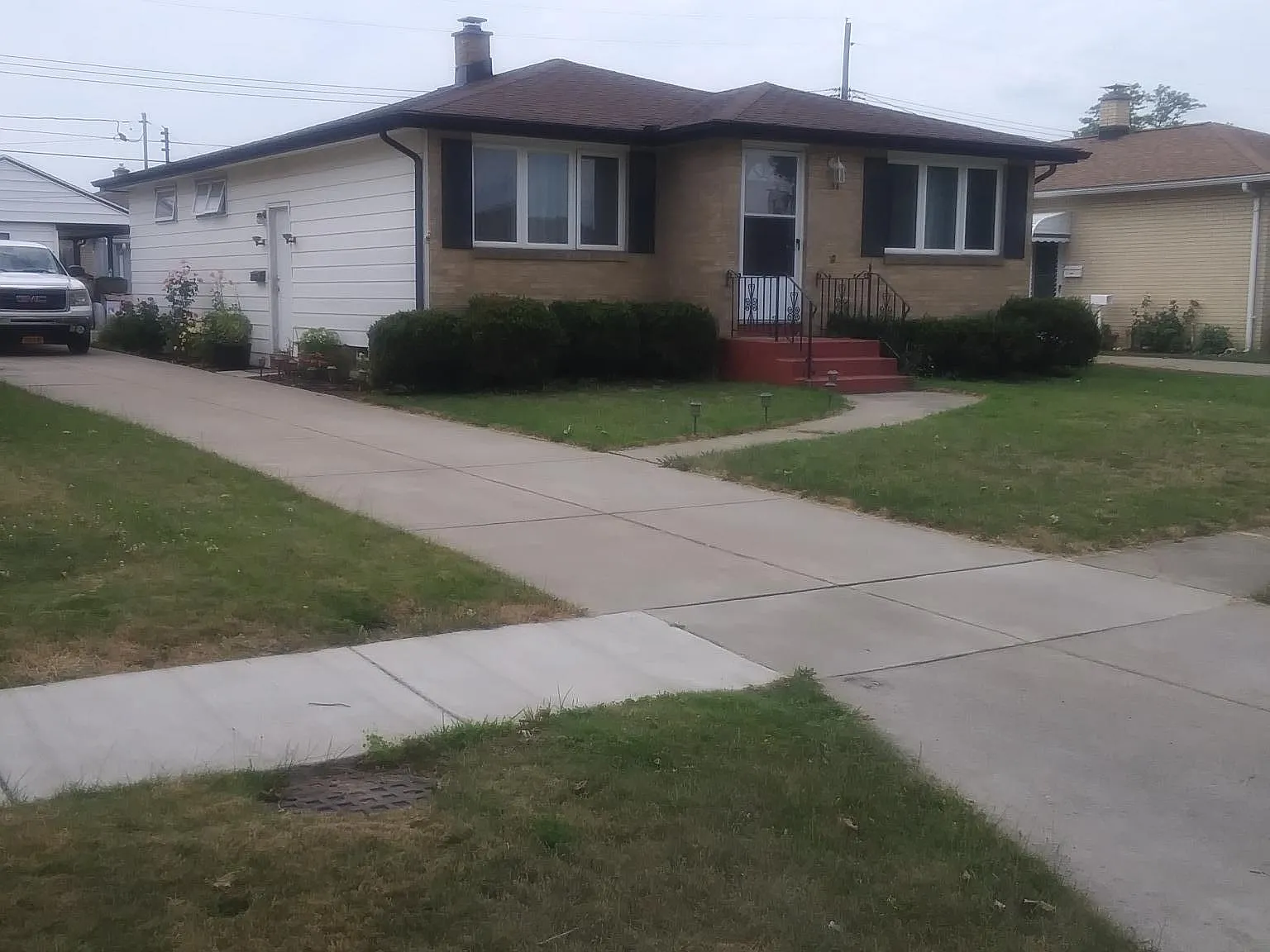 3 bed, 1100 sqft, $1,800 — Photo 1