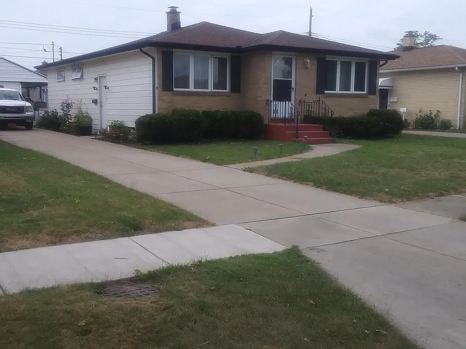 54 Constance Ln