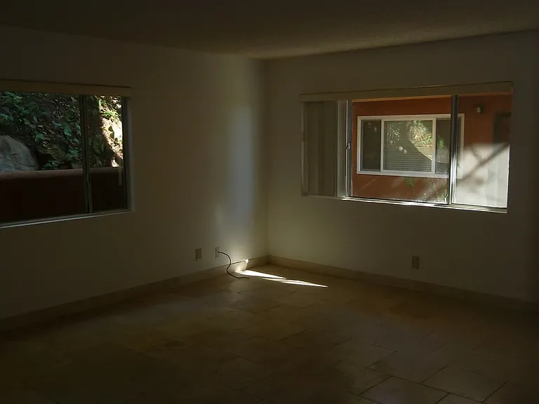 421 Alameda Padre Serra #B — Photo 9