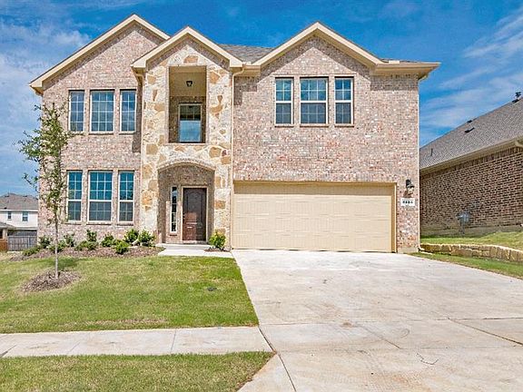 3rd image of 3433 Rosewood Ln